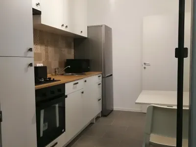 Masa si scaune bucatarie garsoniera inchiriere Sector 1 Bucuresti